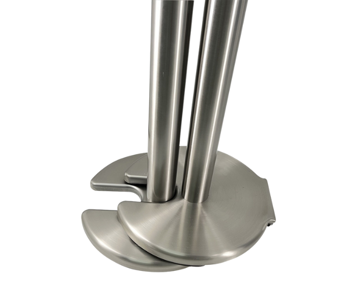 Bollard with stackable base